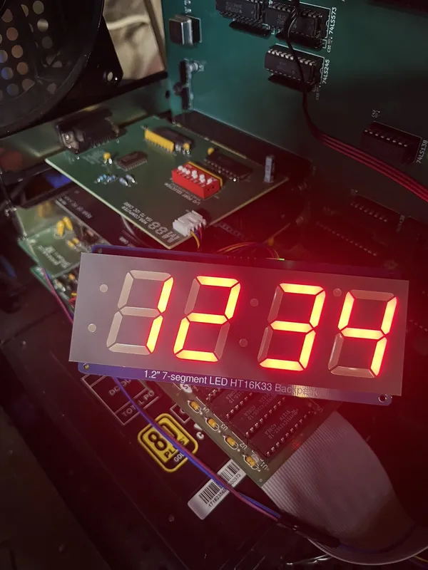 The ISA-to-I2C Interface Card in action, driving a 7-segment LED display